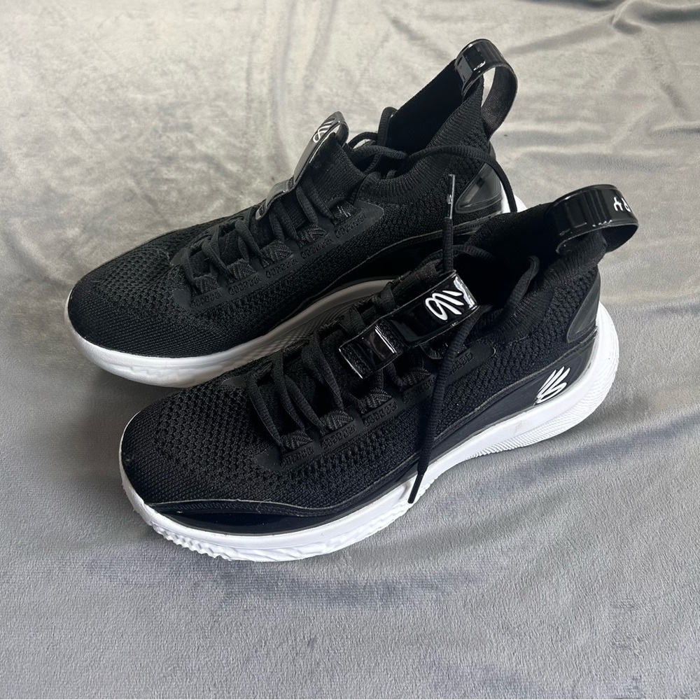 Under Armour Curry Flow 8 NM Black and White Basketball Unisex Shoes M7.5 W9